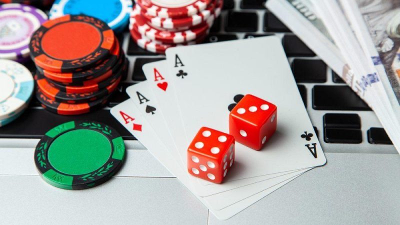 Caribbean Stud Poker पैसे के लिए कैसीनो