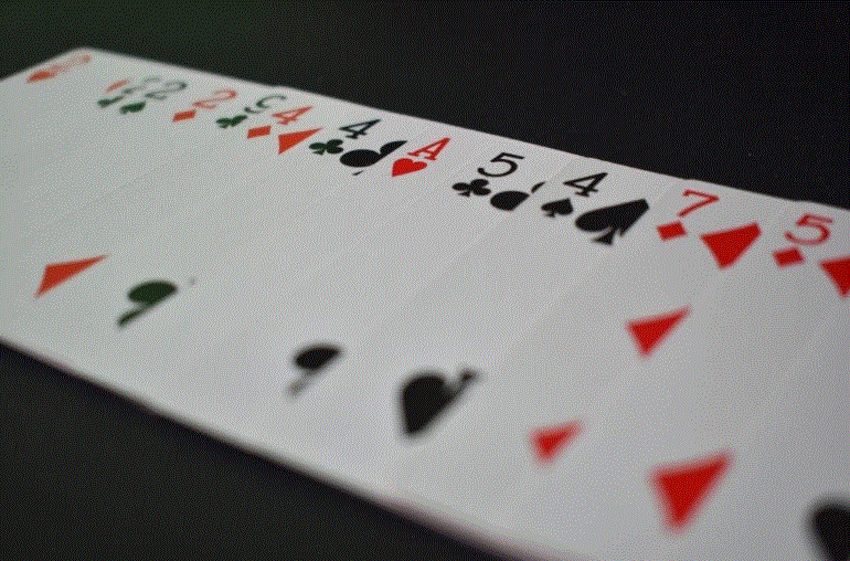 Triple Card Poker ऑनलाइन कैसीनो स्वागत बोनस